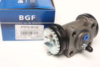 4757036120 WHEEL CYLINDER ASSY