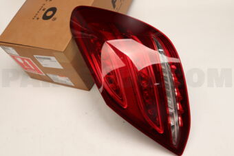 44019A4RAE COMBINATION LAMP R/RHT-C(W205)