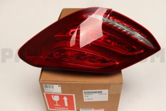 44019A4RAE COMBINATION LAMP R/RHT-C(W205)