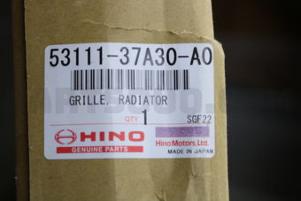 5311137A30A0 RADIATOR GRILLE-WHIT
