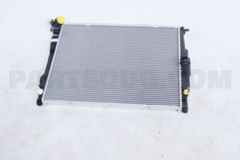 8MK366300991 RADIATOR-E87/90/91/92