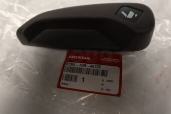 81391THRA01ZC HANDLE, R. MIDDLE SE