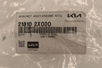218102X000 BRACKET ASSY-ENGINE
