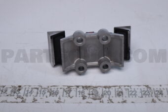 21832D2300 INSULATOR-T/M