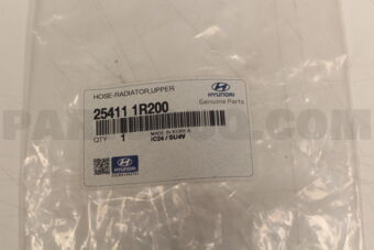 254111R200 HOSE-RADIATOR,UPPER