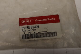 31158B2000 PLATE-FUEL PUMP