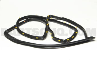 821401W000 W/STRIP ASSY-FR DR