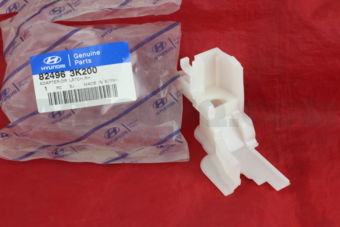 824963K200 ADAPTER-DR LATCH,RH