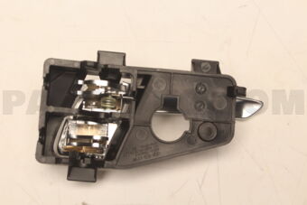 826101Y010CR HANDLE ASSY-DR I/S LH