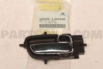 826201J0209P HANDLE ASSY-DR I/S RH