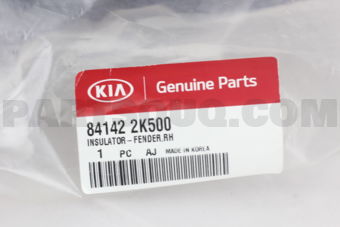 841422K500 INSULATOR-FENDER,RH