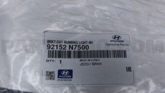 92152N7500 BRKT-DAY RUNNING LIGHT,RH