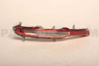 924603W220 LENS &amp; HSG-RR COM RH
