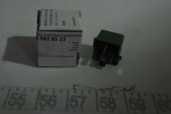 A0009828523 MERCEDES RELAY,STARTER ACTUATOR-G(W463)