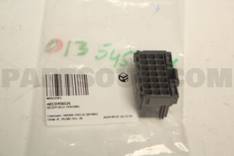 A0135456526 RECEPTACLE HOUSING