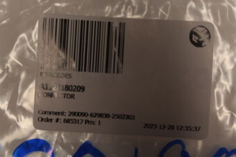 A1120180209 MERCEDES CONNECTOR