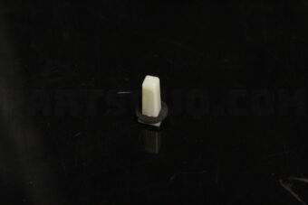 B11068429 GROMMET,SCREW