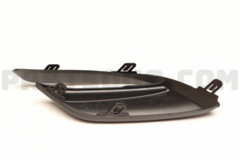 B63B50C11A COVER(R),HOLE-LAMP