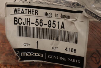 BCJH56951A Mazda WEATHERSTRIP,LID