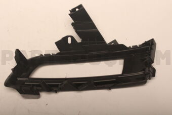 BS4N51677C COVER(R),FOG LAMP