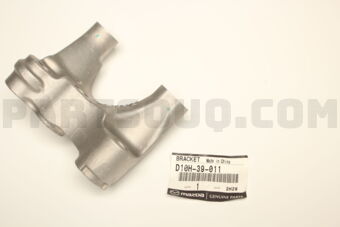 D10H39011 BRACKET NO.1,ENGINE