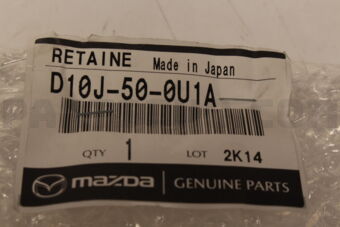 D10J500U1A RETAINER(L),FRONT BU
