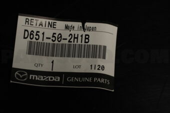 D651502H1B RETAINER(R),REAR BUM