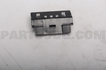 DFR550251 BRACKET,BUMPER