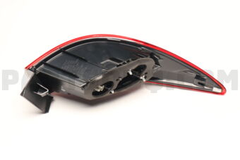 GHK151150B Mazda LAMP(R),RR COMB