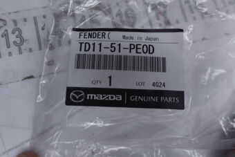 TD1151PE0D Mazda MLDG(R),FENDER-REAR