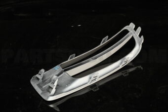 TD1250C11E85 COVER(R),LAMP