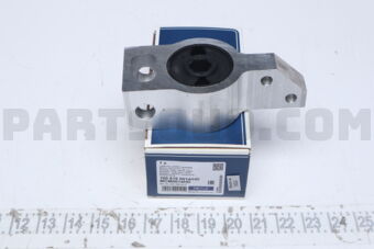 1006100014HD BRACKET/PASSAT CC/TIGUAN/Q3