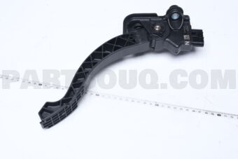 1600A104 PEDAL,ACCEL