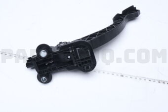 1600A104 PEDAL,ACCEL