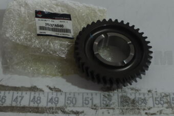 2537A040 Mitsubishi GEAR,M/T COUNTERSHAFT REV