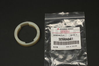 3260A041 SPACER,T/F GEARSHIFT LINK