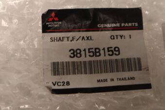 3815B159 SHAFT ASSY,FR AXLE,INR