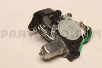 5808A135 Mitsubishi LATCH,TAILGATE