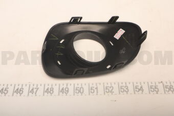 6400C174 GARNISH,FR BUMPER,RH