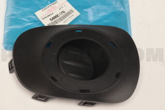 6400C176 GARNISH,FR BUMPER,RH