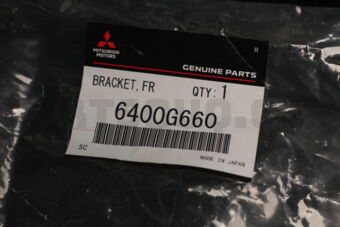6400G660 BRACKET,FR BUMPER SI