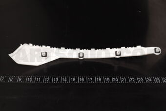 6410C989 BRKT,R/BMPR FACE SID