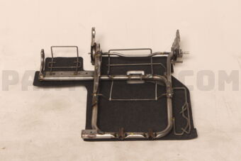6902C880 FRAME,2ND SEAT BACK,RH