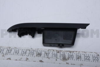 7641A074XA PANEL,RR DOOR POWER WINDOW SWITCH,RH