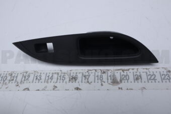 7641A074XA PANEL,RR DOOR POWER WINDOW SWITCH,RH