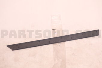 7656A057 COVER,SIDE STEP,LH