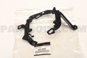 8321A267 BRACKET,FR FOG LAMP,LH