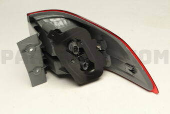 8330A915 LAMP ASSY,COMB,RR LH