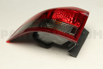 8330A915 LAMP ASSY,COMB,RR LH