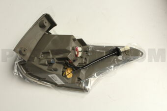 8330B101 LAMP ASSY,COMB,RR LH